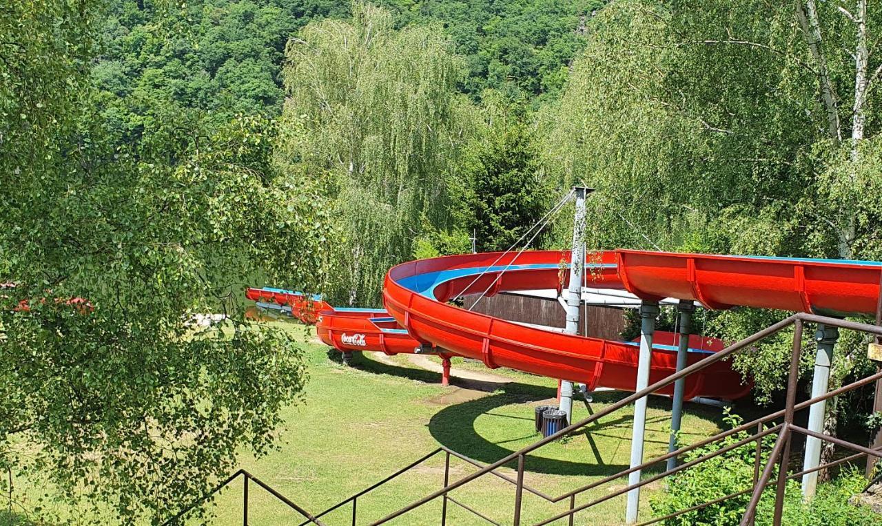 Juniorcamp Nova Zivohost Hotel Krecovice Exterior photo